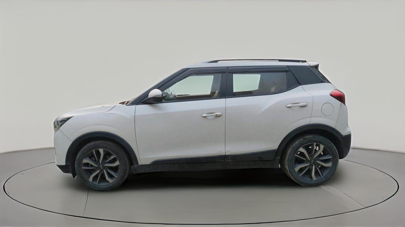 2019 Mahindra XUV300 W8 (O) 1.5 DIESEL, Diesel, Manual, 86,906 km, exterior