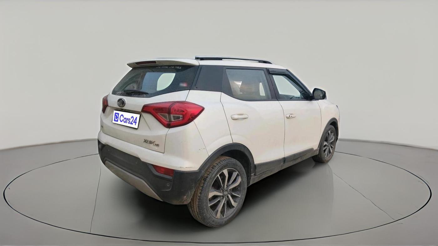 2019 Mahindra XUV300 W8 (O) 1.5 DIESEL, Diesel, Manual, 86,906 km, exterior