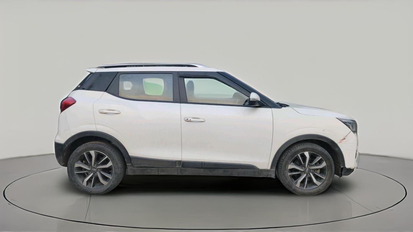 2019 Mahindra XUV300 W8 (O) 1.5 DIESEL, Diesel, Manual, 86,906 km, exterior