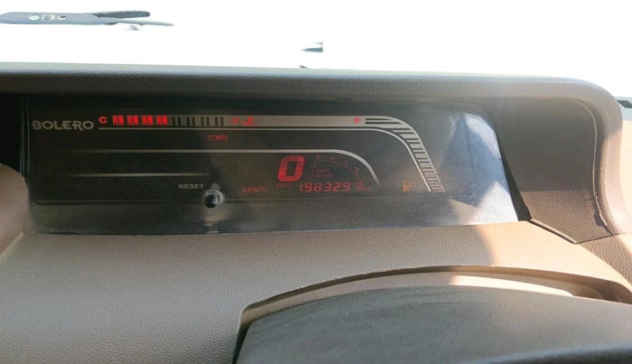 2013 Mahindra Bolero SLX BS IV, Diesel, Manual, 1,98,329 km, interior