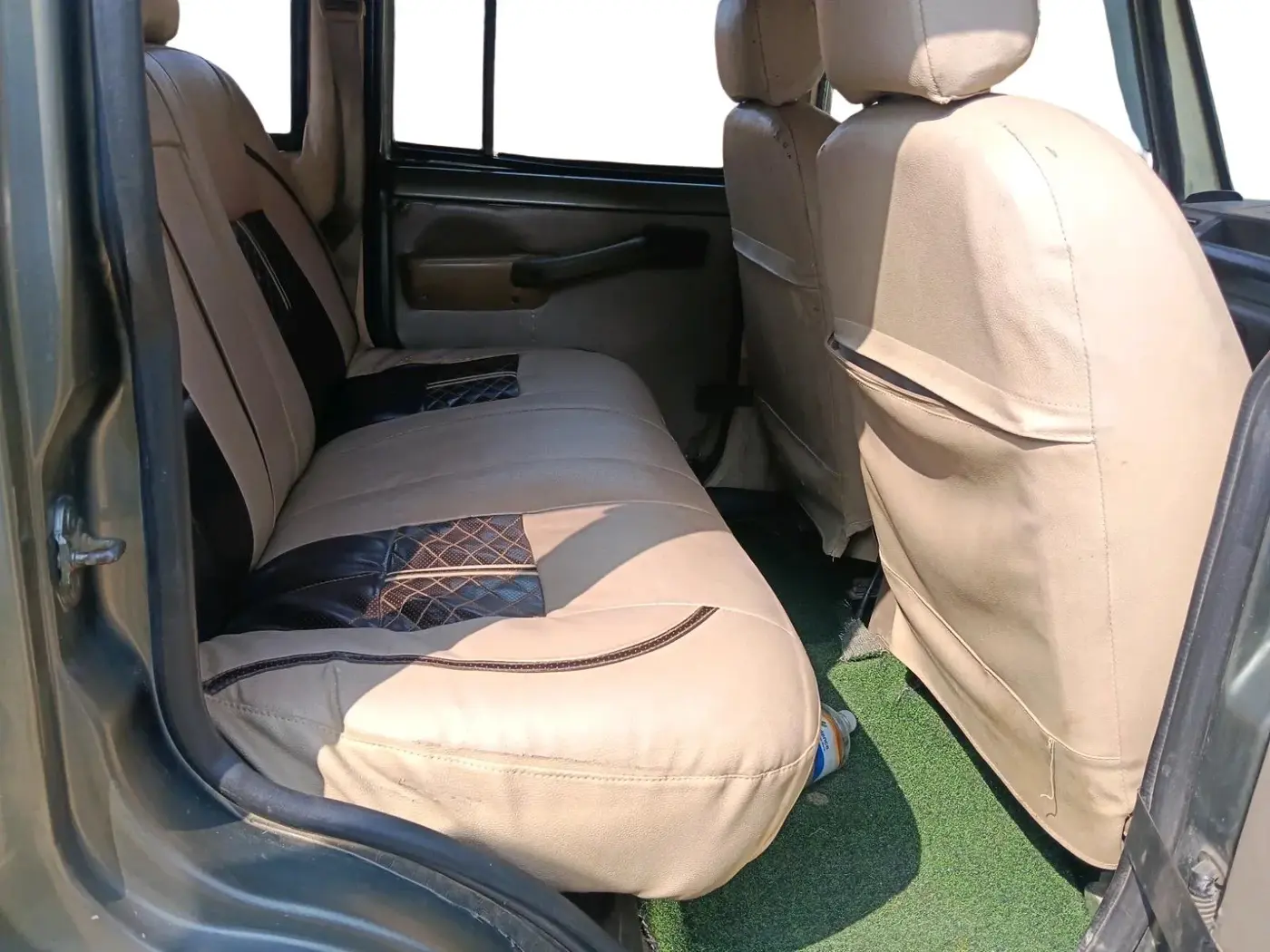 2013 Mahindra Bolero SLX BS IV, Diesel, Manual, 1,98,329 km, interior