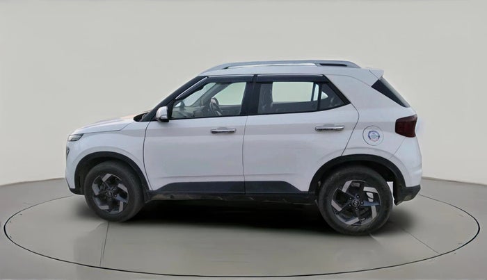 2021 Hyundai VENUE SX 1.5 (O) EXECUTIVE CRDI, Diesel, Manual, 1,22,473 km, exterior