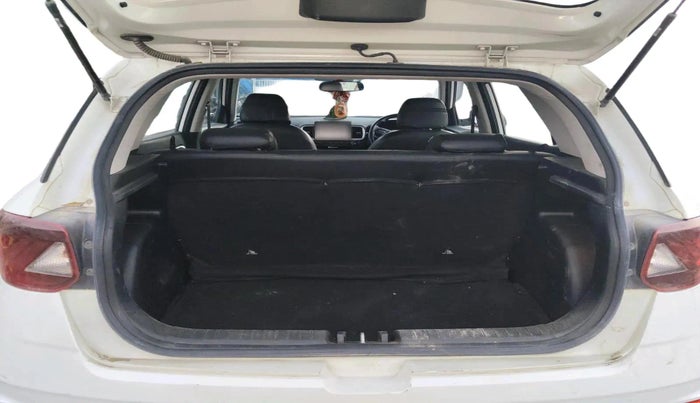 2021 Hyundai VENUE SX 1.5 (O) EXECUTIVE CRDI, Diesel, Manual, 1,22,473 km, exterior