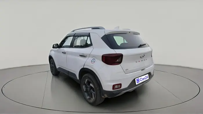 2021 Hyundai VENUE SX 1.5 (O) EXECUTIVE CRDI, Diesel, Manual, 1,22,473 km, exterior