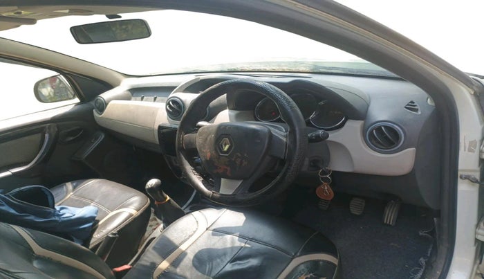 2015 Renault Duster 85 PS RXL DIESEL, Diesel, Manual, 1,17,315 km, interior