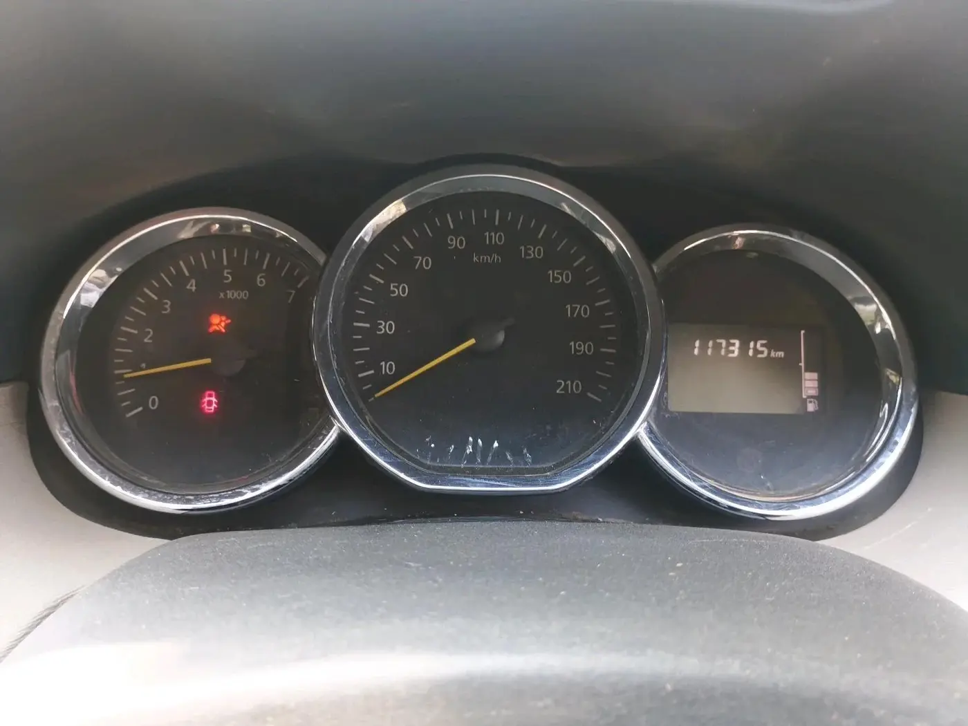 2015 Renault Duster 85 PS RXL DIESEL, Diesel, Manual, 1,17,315 km, interior