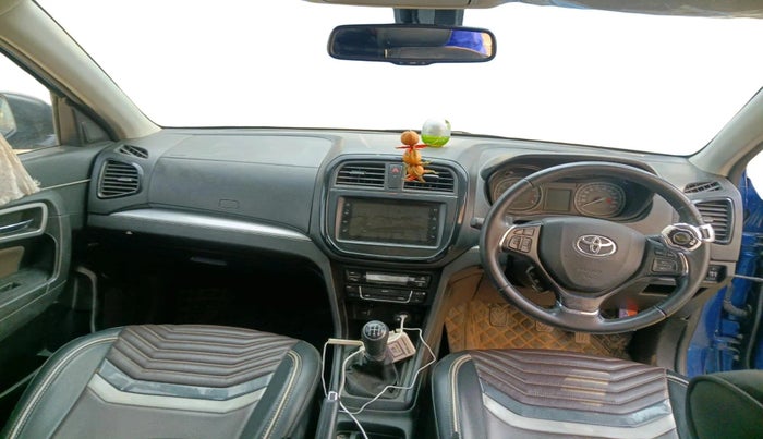 2022 Toyota URBAN CRUISER PREMIUM GRADE MT DUAL TONE, Petrol, Manual, 55,703 km, interior