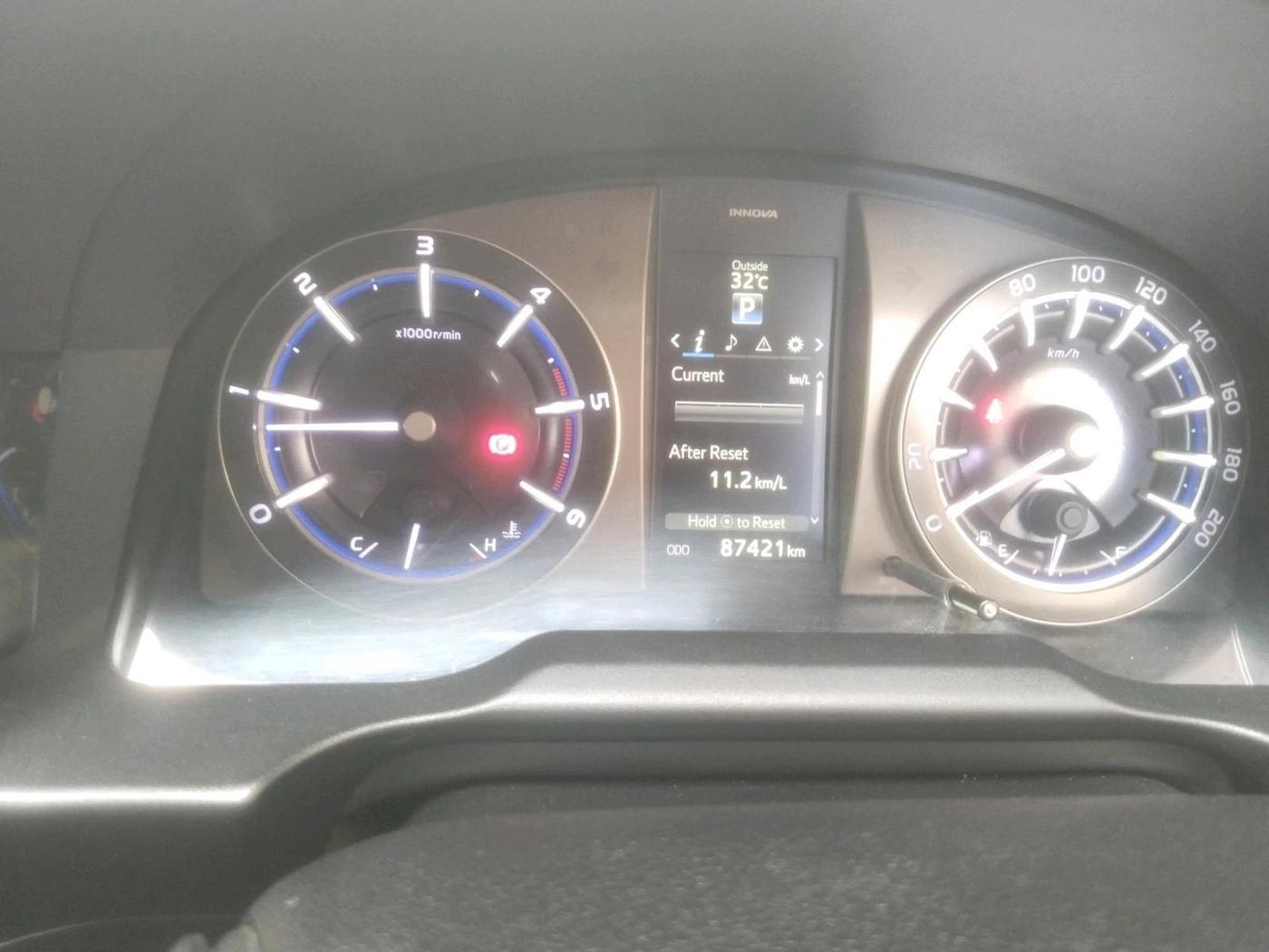 2022 Toyota Innova Crysta 2.4 ZX AT 7 STR, Diesel, Automatic, 87,421 km, interior