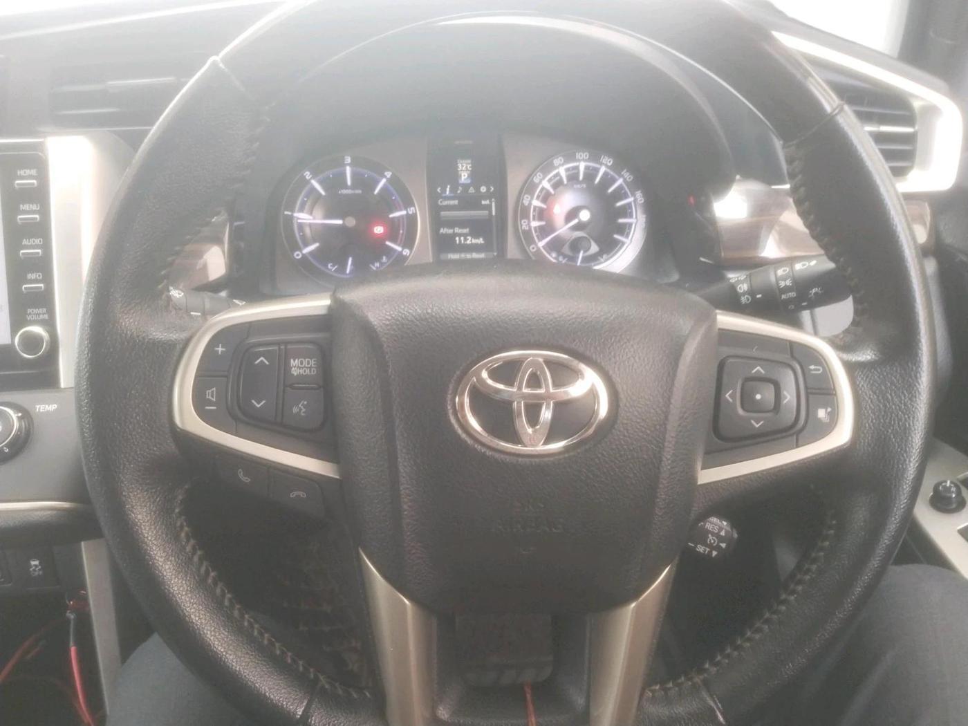 2022 Toyota Innova Crysta 2.4 ZX AT 7 STR, Diesel, Automatic, 87,421 km, interior