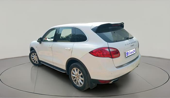 2014 Porsche Cayenne DIESEL, Diesel, Automatic, 1,30,098 km, exterior