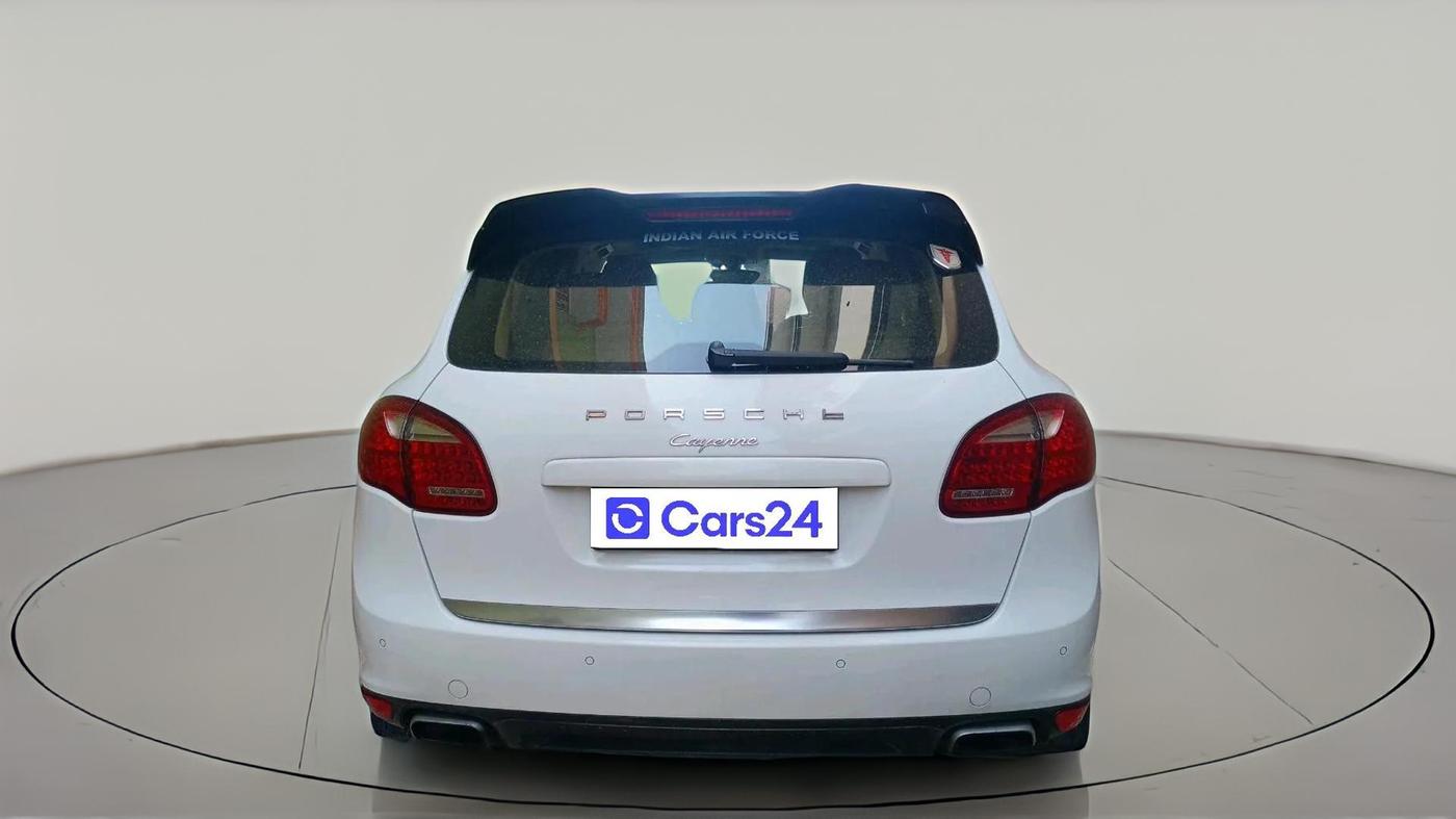 2014 Porsche Cayenne DIESEL, Diesel, Automatic, 1,30,098 km, exterior