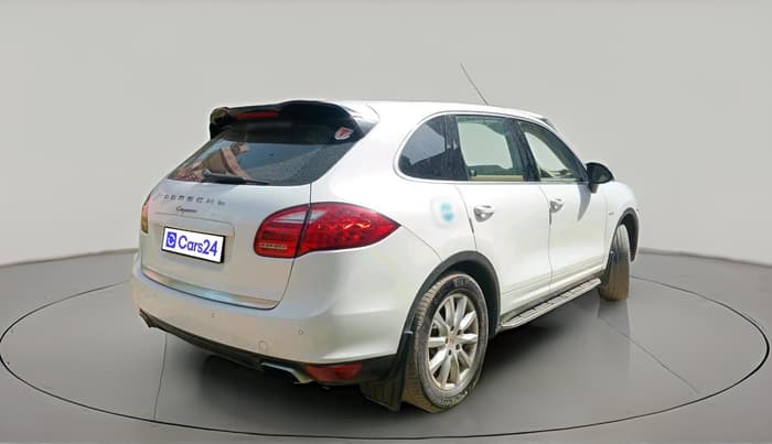 2014 Porsche Cayenne DIESEL, Diesel, Automatic, 1,30,098 km, exterior