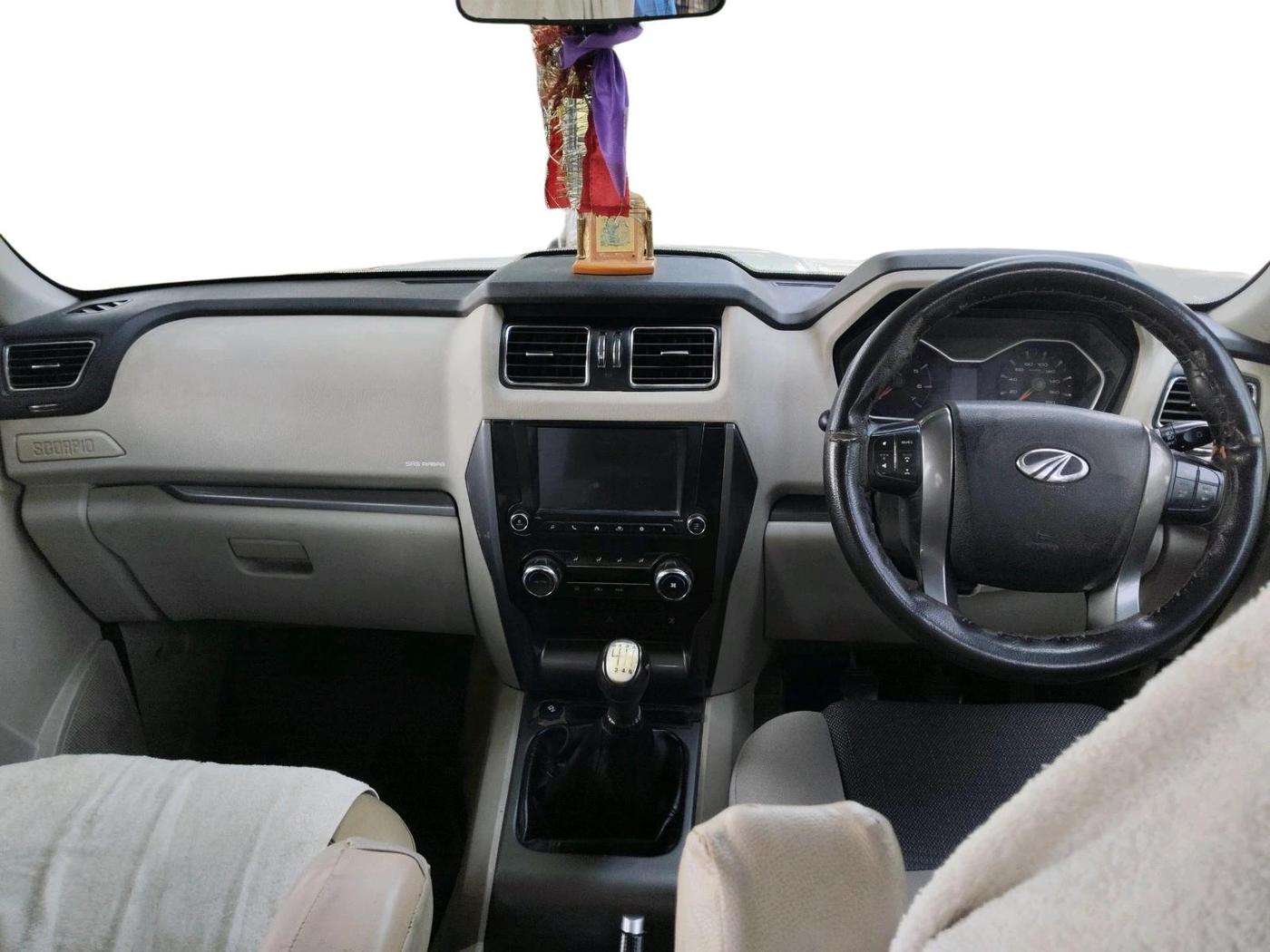 2019 Mahindra Scorpio S9, Diesel, Manual, 1,58,426 km, interior