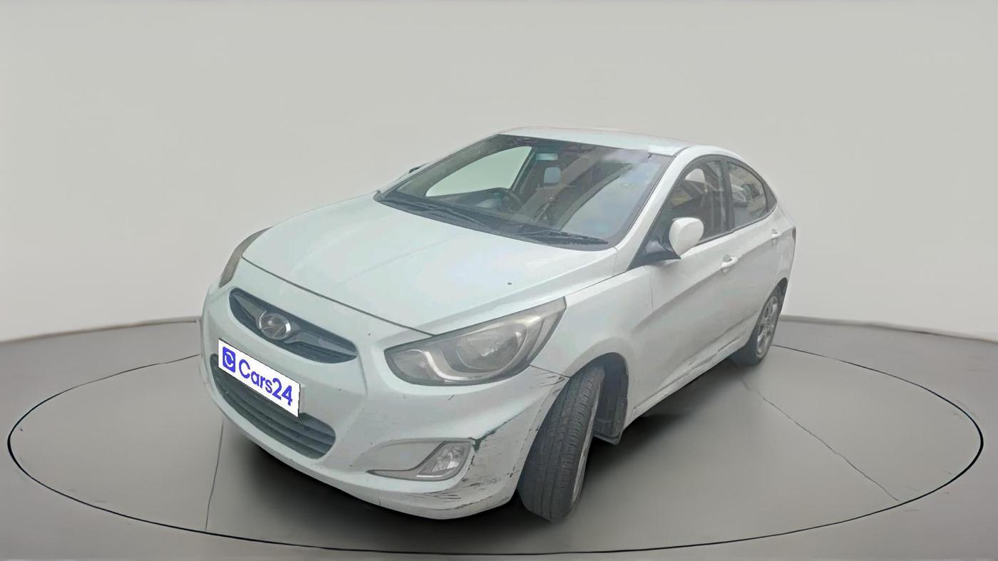 2011 Hyundai Verna FLUIDIC 1.6 VTVT EX, Petrol, Manual, 83,354 km, exterior