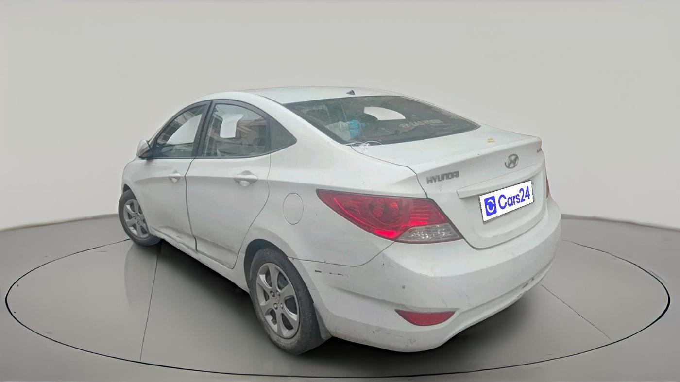 2011 Hyundai Verna FLUIDIC 1.6 VTVT EX, Petrol, Manual, 83,354 km, exterior