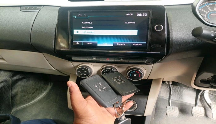 2020 Renault TRIBER RXZ, Petrol, Manual, 24,586 km, interior