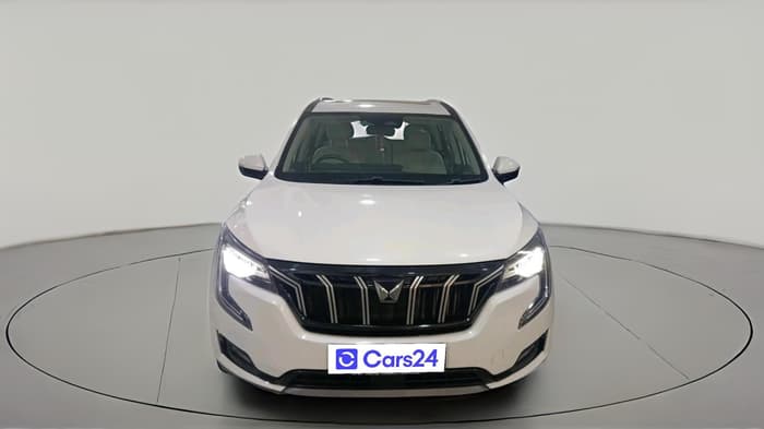 2024 Mahindra XUV700 AX 7 LUXURY D AT 7 STR, Diesel, Automatic, 19,710 km, exterior