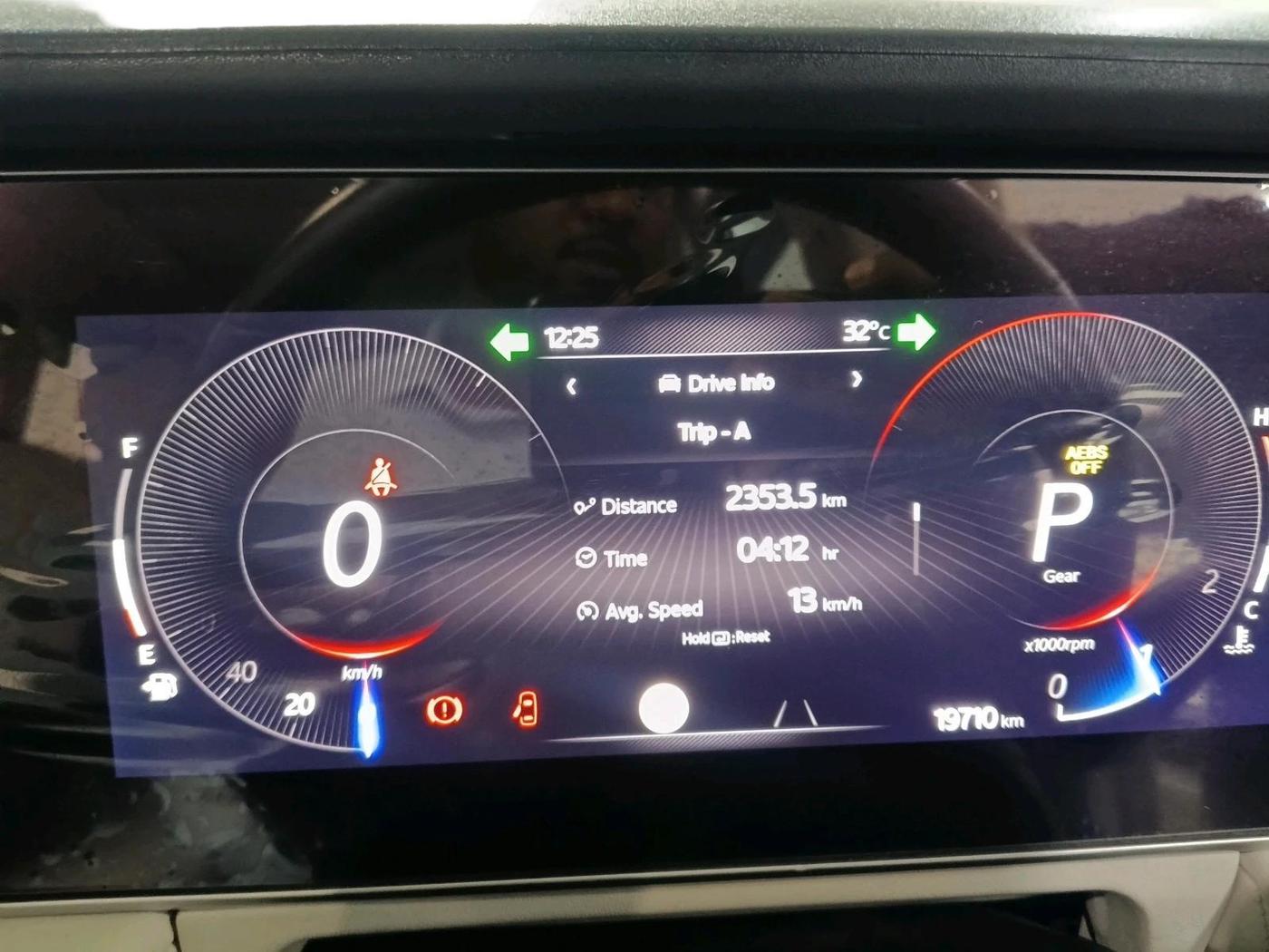 2024 Mahindra XUV700 AX 7 LUXURY D AT 7 STR, Diesel, Automatic, 19,710 km, interior