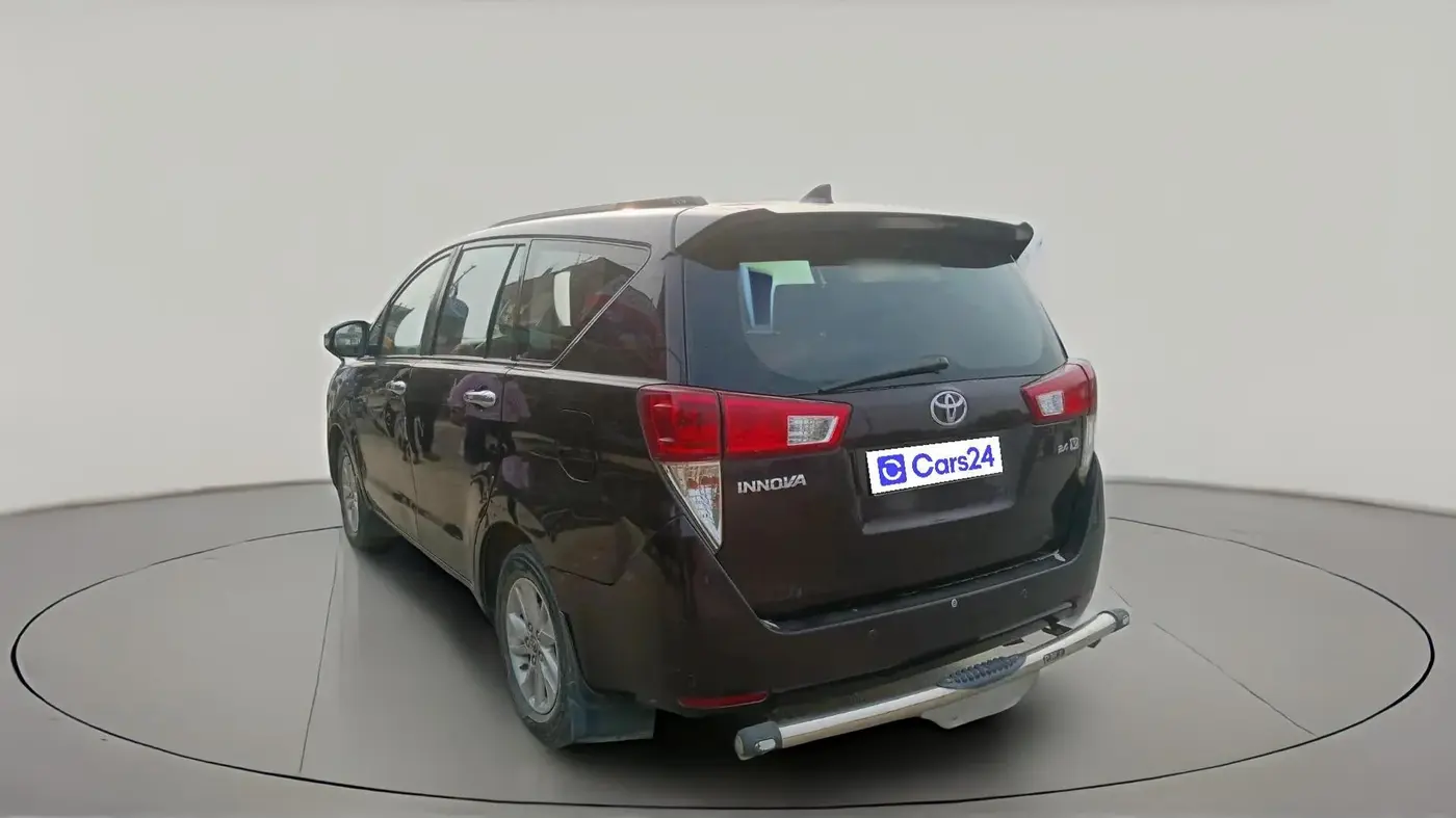 2017 Toyota Innova Crysta 2.4 GX 7 STR, Diesel, Manual, 2,47,961 km, exterior