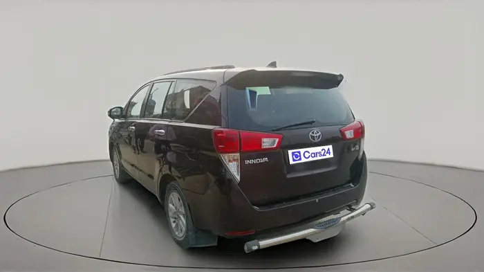 2017 Toyota Innova Crysta 2.4 GX 7 STR, Diesel, Manual, 2,47,961 km, exterior