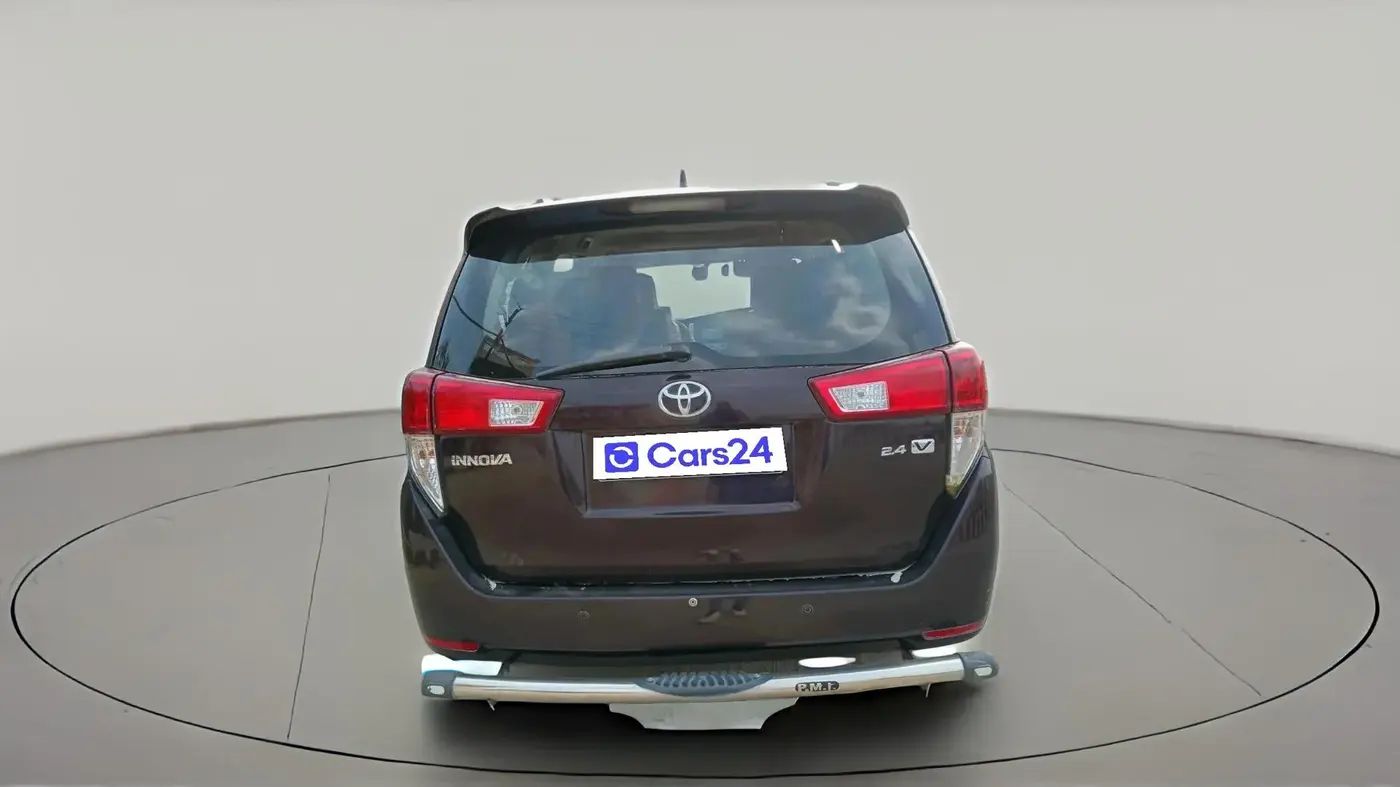 2017 Toyota Innova Crysta 2.4 GX 7 STR, Diesel, Manual, 2,47,961 km, exterior