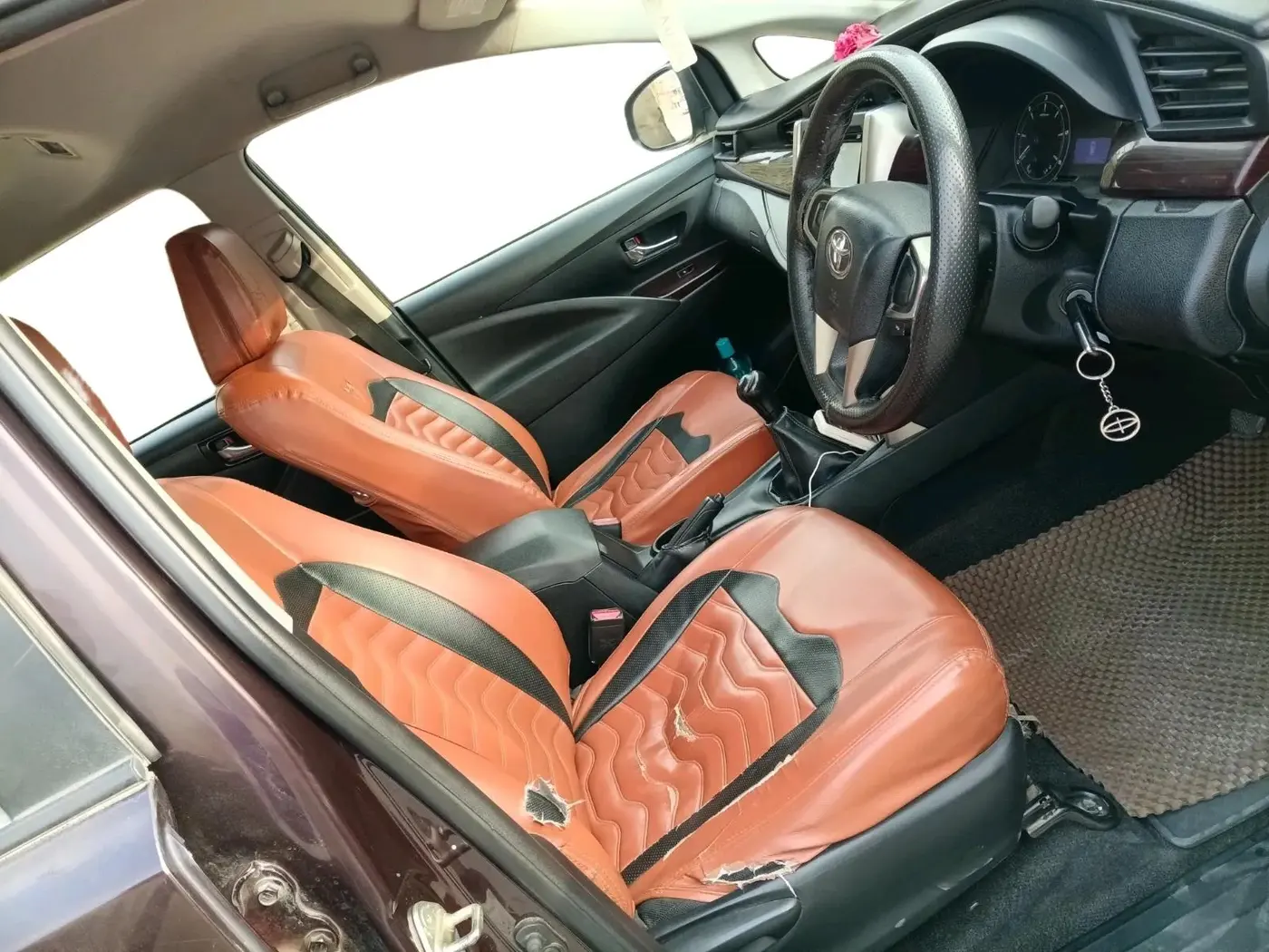 2017 Toyota Innova Crysta 2.4 GX 7 STR, Diesel, Manual, 2,47,961 km, interior