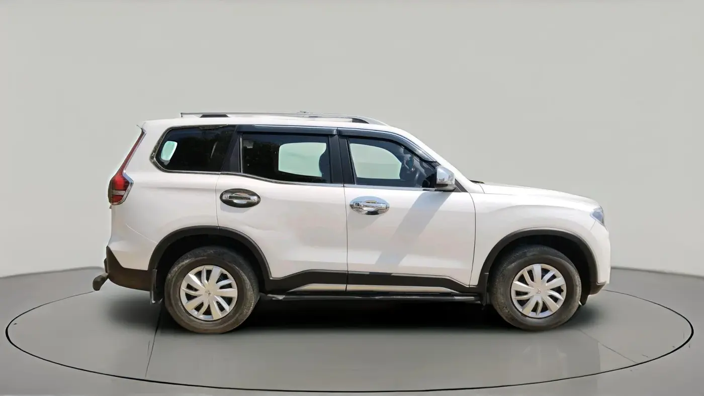2024 Mahindra SCORPIO-N Z6 DIESEL MT 2WD 7 STR, Diesel, Manual, 52,338 km, exterior