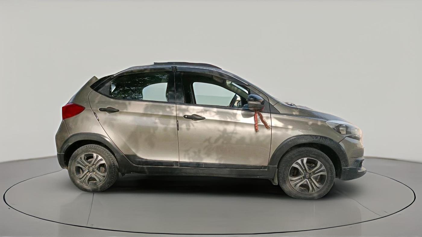 2019 Tata TIAGO NRG DIESEL, Diesel, Manual, 62,584 km, exterior
