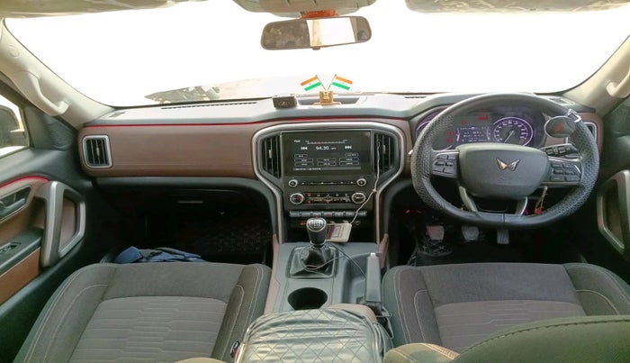 2025 Mahindra SCORPIO-N Z6 DIESEL MT 2WD 7 STR, Diesel, Manual, 21,961 km, interior