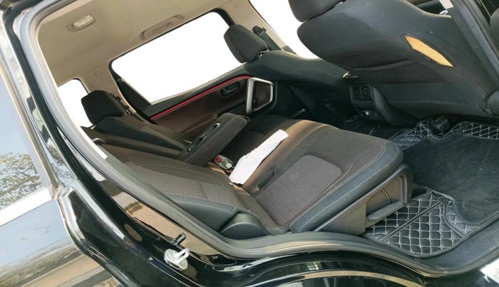 2025 Mahindra SCORPIO-N Z6 DIESEL MT 2WD 7 STR, Diesel, Manual, 21,961 km, interior