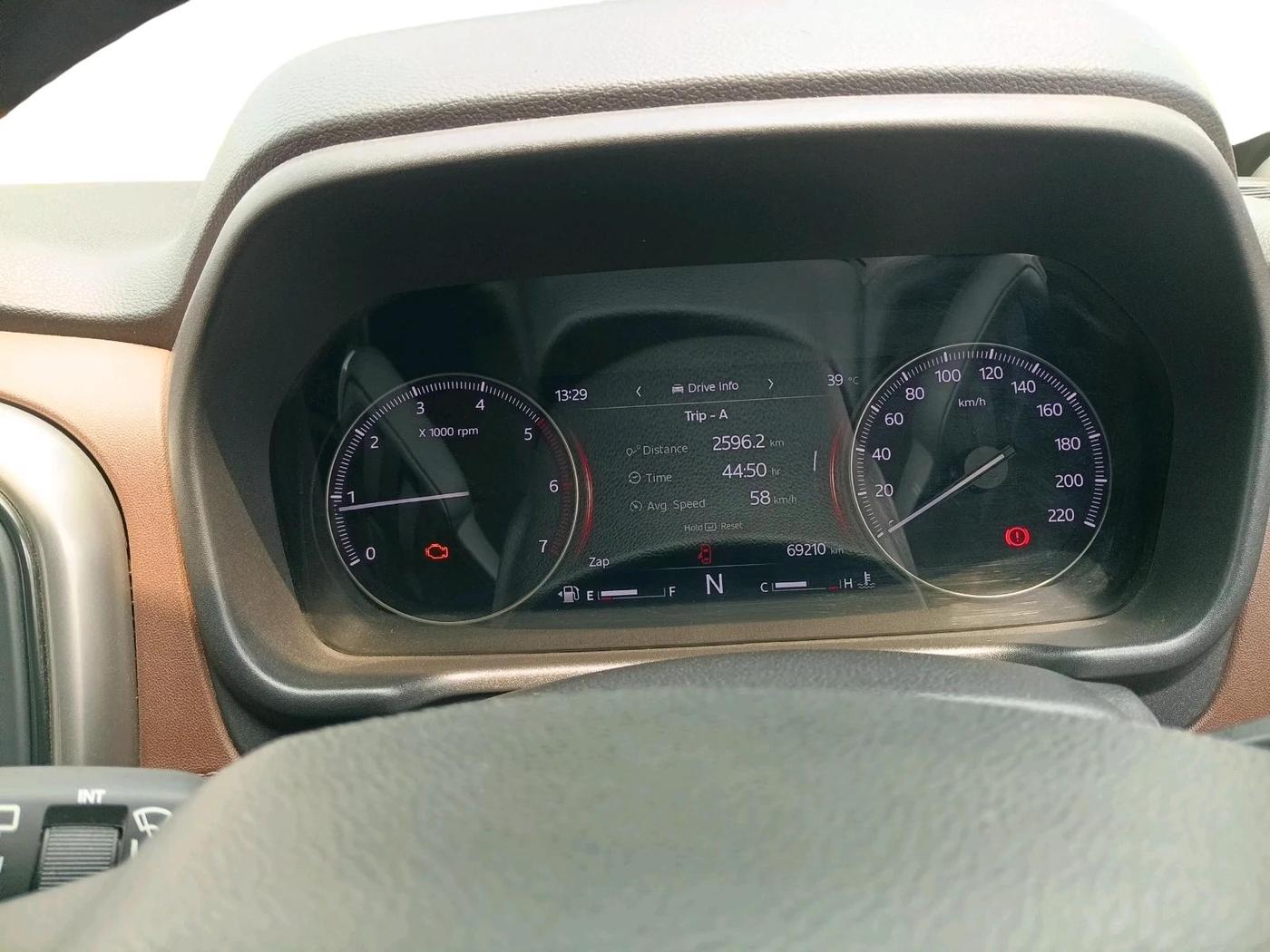2024 Mahindra SCORPIO-N Z6 DIESEL MT 2WD 7 STR, Diesel, Manual, 69,210 km, interior