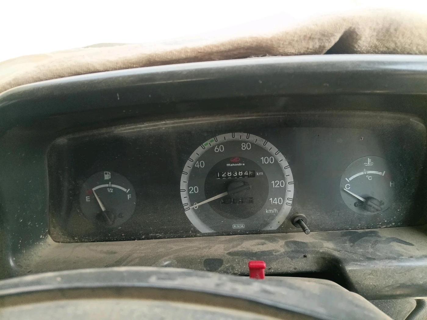 2011 Mahindra Bolero DI BS-III, Diesel, Manual, 1,28,384 km, interior