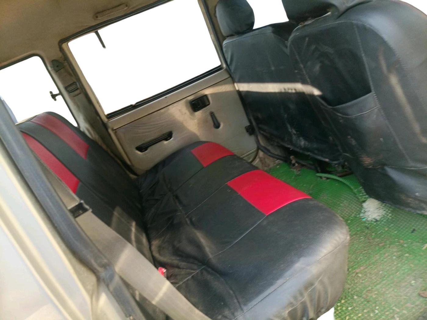 2011 Mahindra Bolero DI BS-III, Diesel, Manual, 1,28,384 km, interior