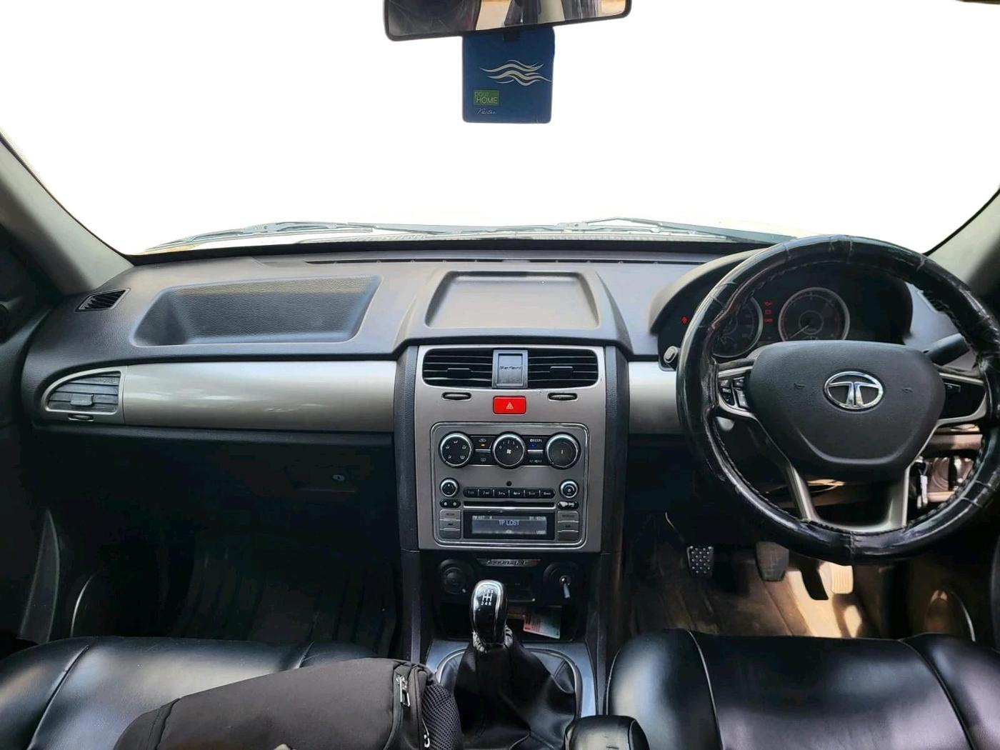 2018 Tata Safari Storme 2.2 EX 4X2, Diesel, Manual, 94,202 km, interior
