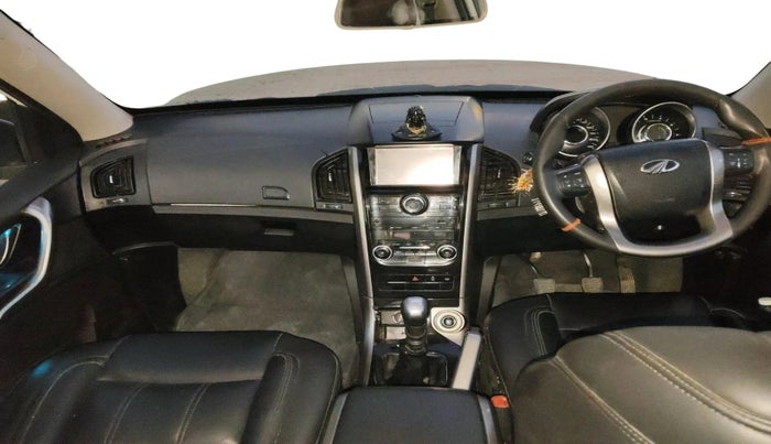 2020 Mahindra XUV500 W7, Diesel, Manual, 1,03,435 km, interior
