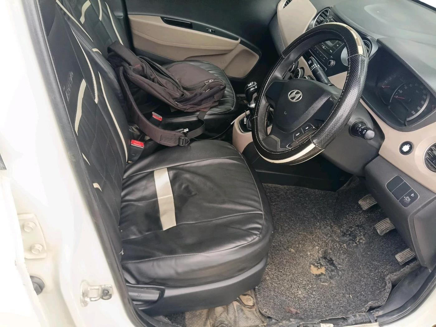 2013 Hyundai Grand i10 SPORTZ 1.1 CRDI, Diesel, Manual, 1,23,468 km, interior