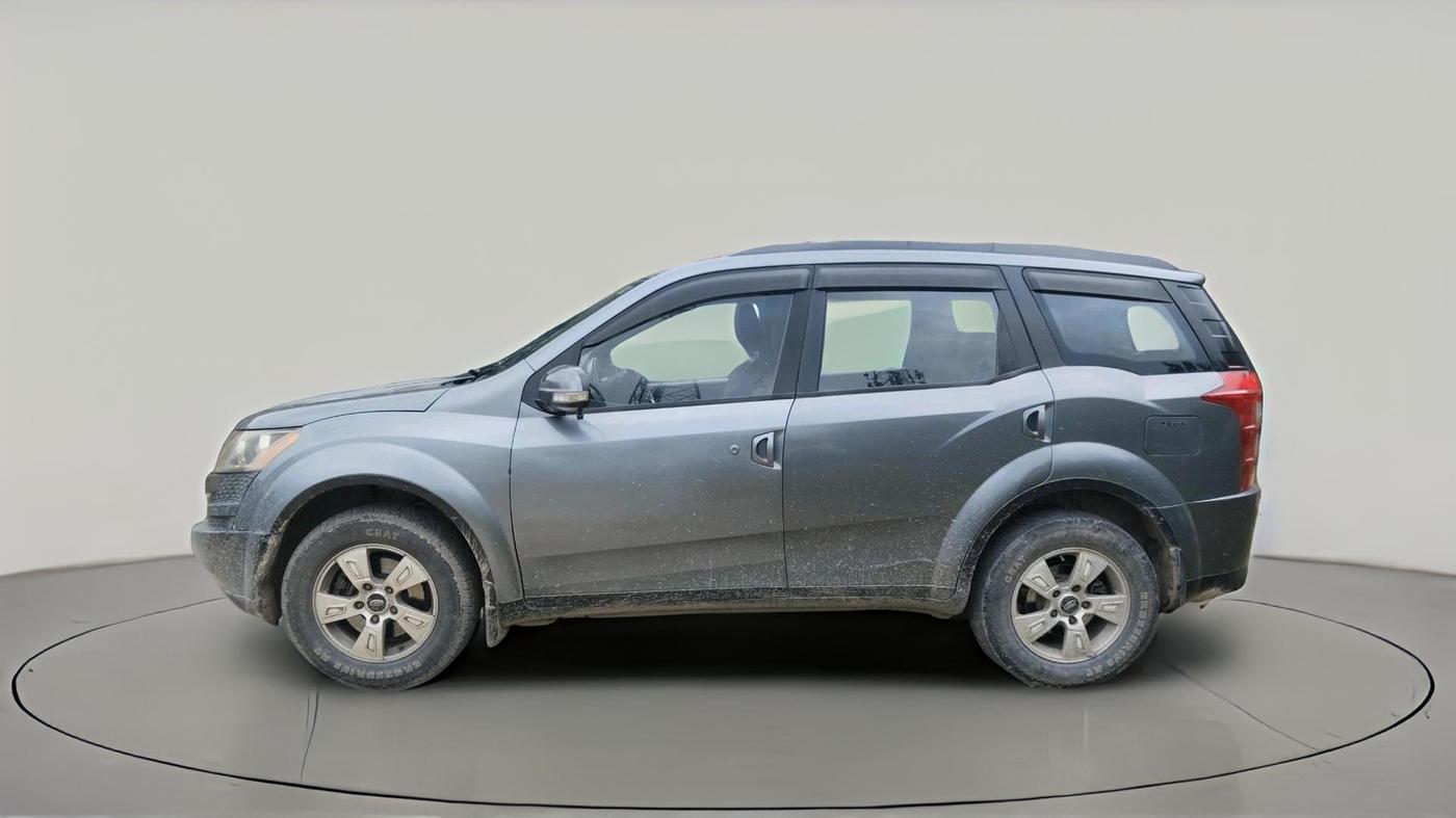 2012 Mahindra XUV500 W8, Diesel, Manual, 2,02,016 km, exterior