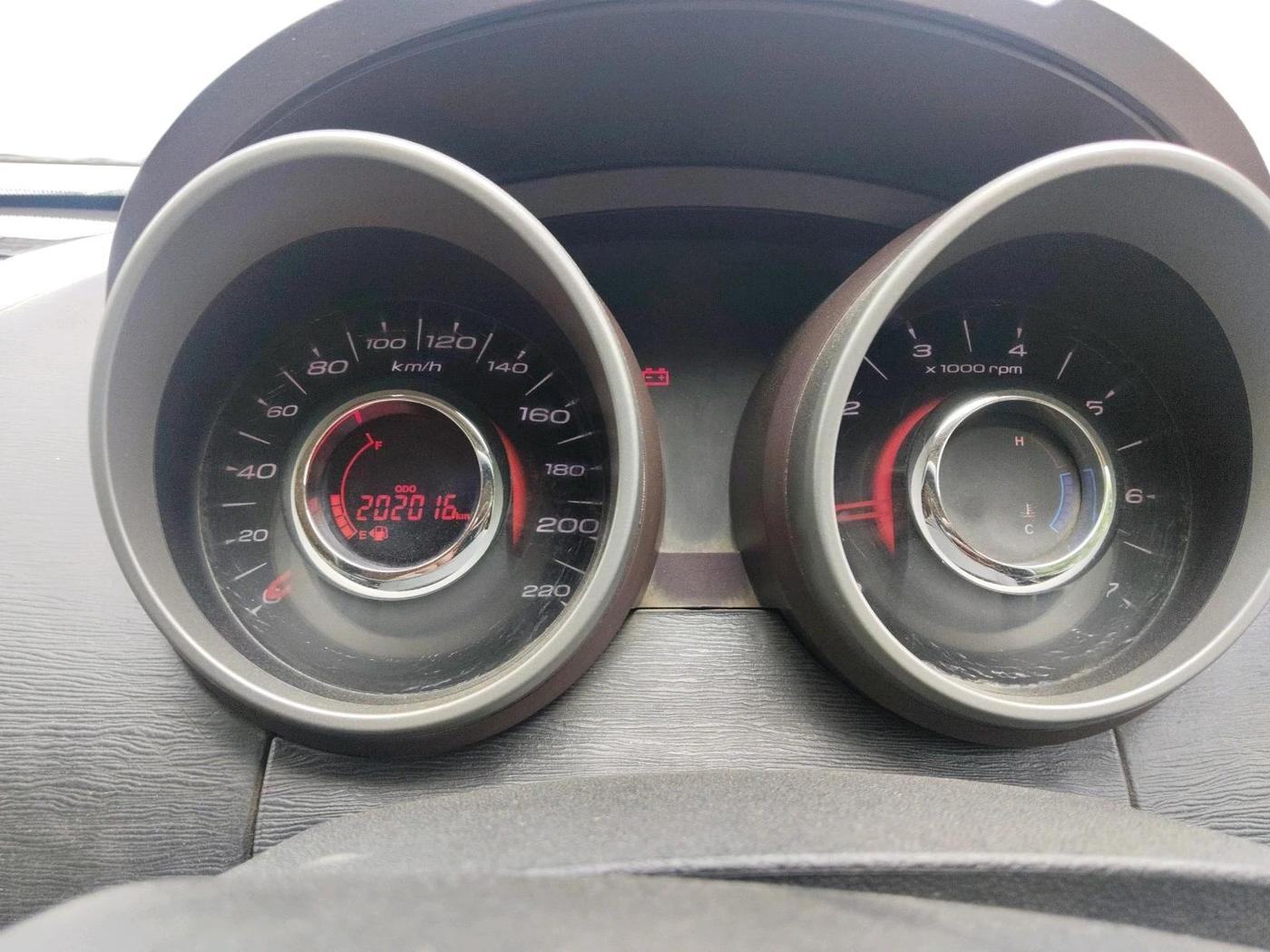 2012 Mahindra XUV500 W8, Diesel, Manual, 2,02,016 km, interior