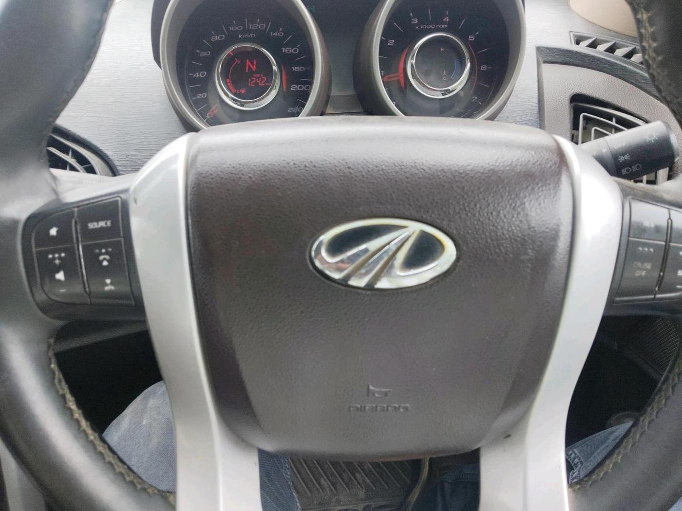 2012 Mahindra XUV500 W8, Diesel, Manual, 2,02,016 km, interior