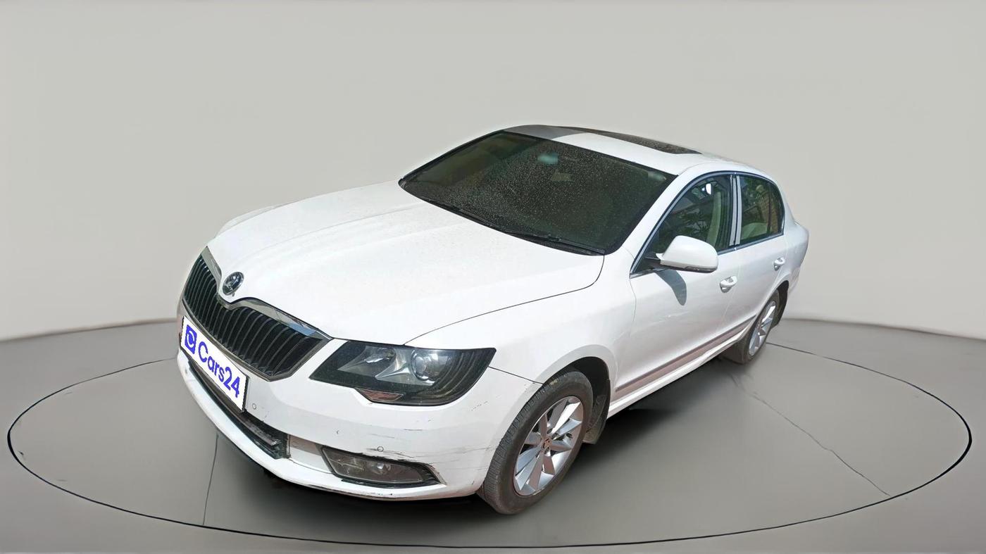 2015 Skoda Superb AMBITION 2.0 TDI CR AT, Diesel, Automatic, 1,50,531 km, exterior