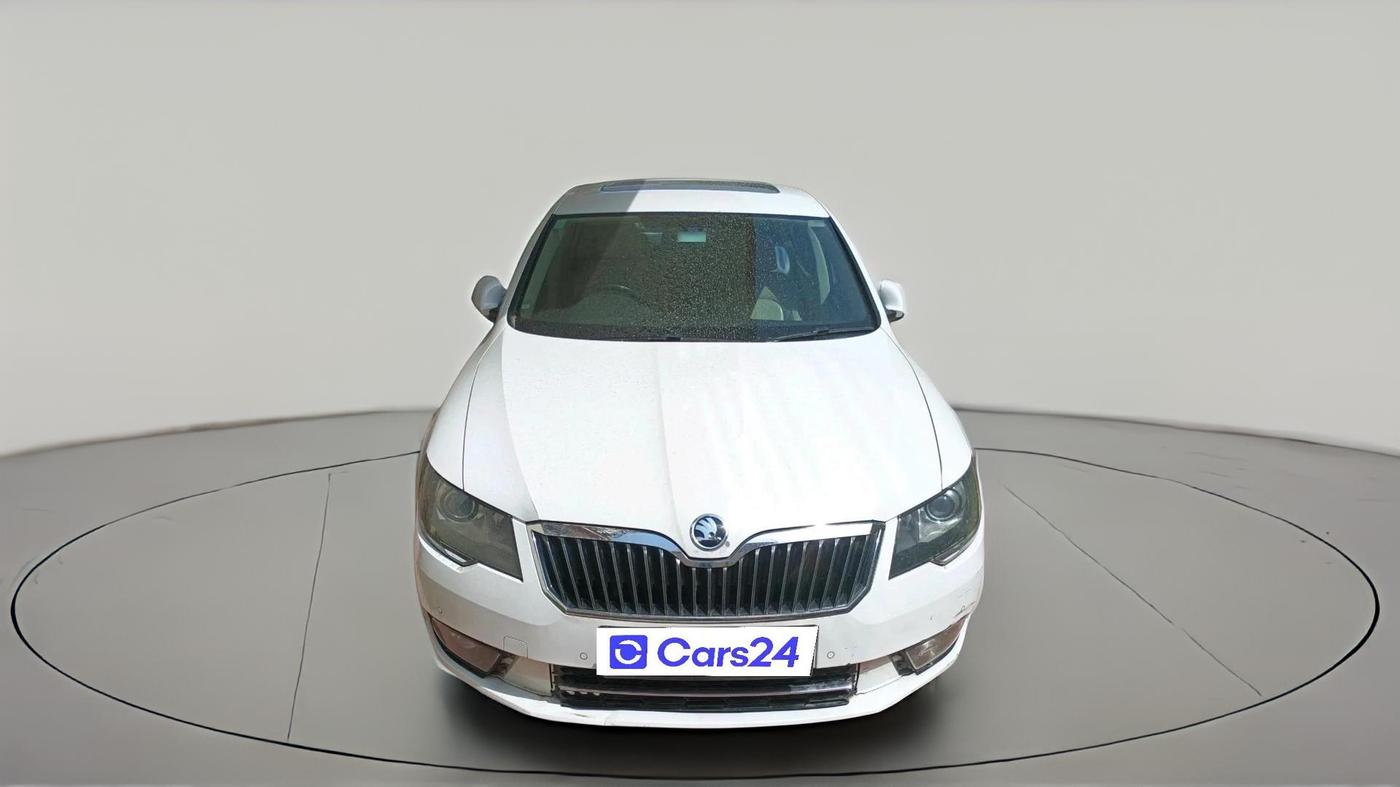 2015 Skoda Superb AMBITION 2.0 TDI CR AT, Diesel, Automatic, 1,50,531 km, exterior