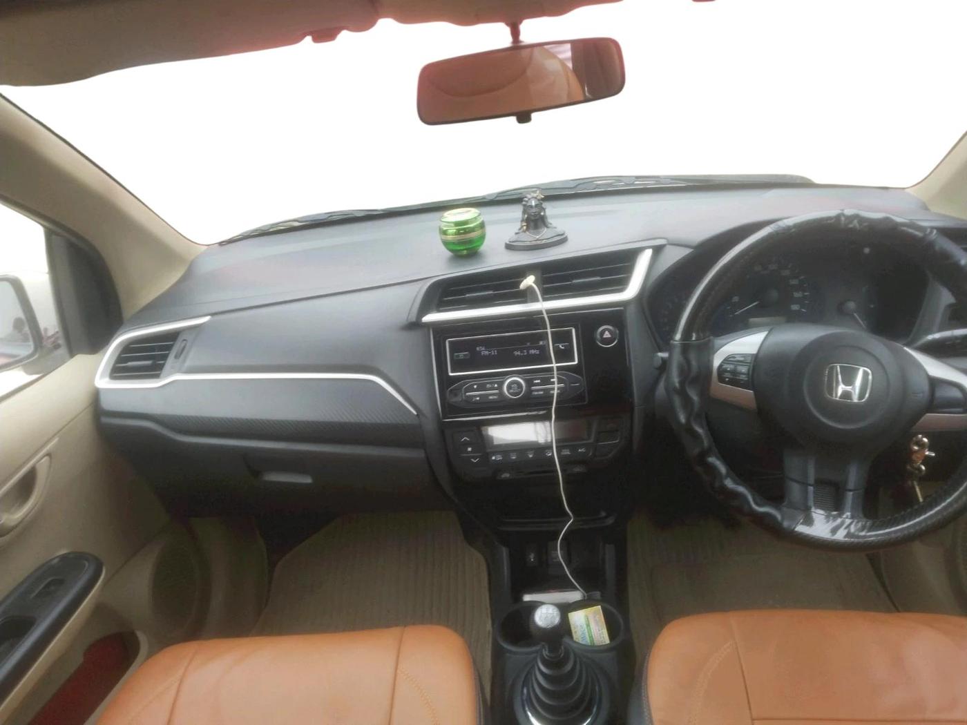 2017 Honda Brio S MT, Petrol, Manual, 29,246 km, interior