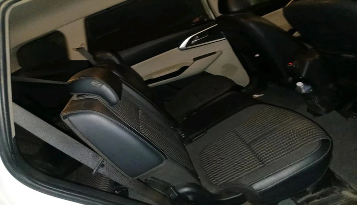 2024 KIA CARENS PRESTIGE 1.5 DIESEL 7 STR, Diesel, Manual, 57,131 km, interior