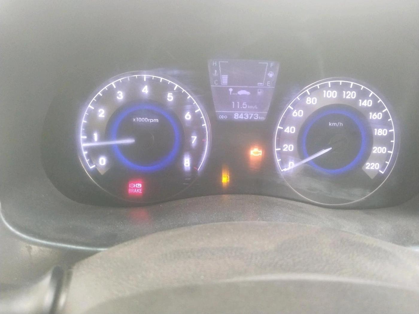 2015 Hyundai Verna FLUIDIC 4S 1.6 VTVT S(O), Petrol, Manual, 84,373 km, interior