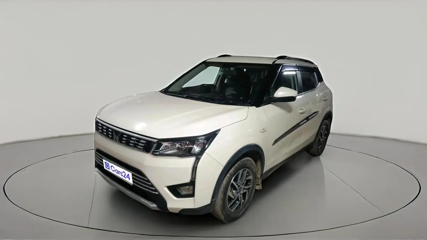 2023 Mahindra XUV300 W6 1.5 Diesel, Diesel, Manual, 38,308 km, exterior