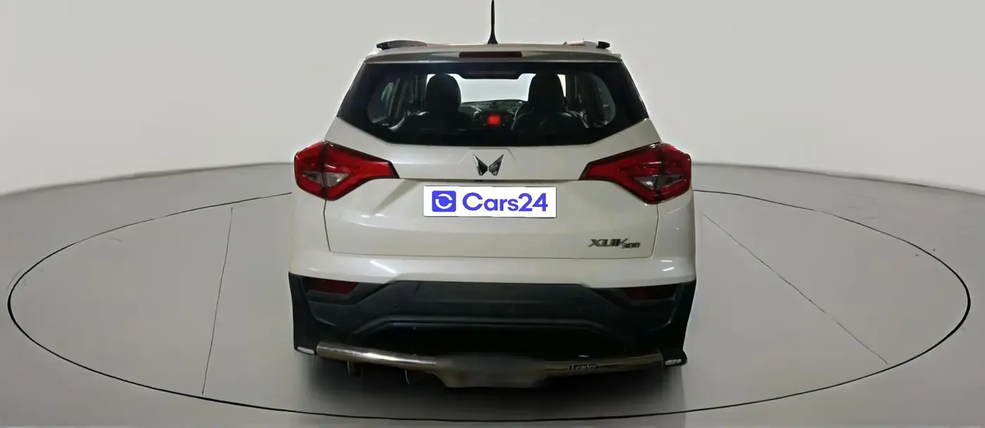 2023 Mahindra XUV300 W6 1.5 Diesel, Diesel, Manual, 38,308 km, exterior