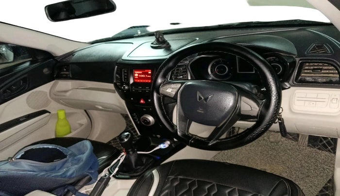 2023 Mahindra XUV300 W6 1.5 Diesel, Diesel, Manual, 38,308 km, interior