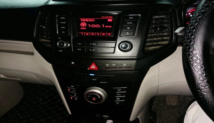 2023 Mahindra XUV300 W6 1.5 Diesel, Diesel, Manual, 38,308 km, interior