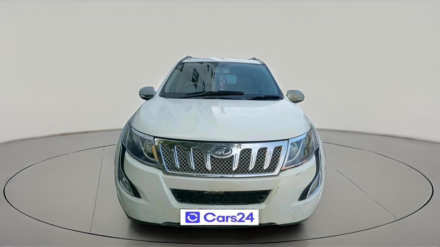 2017 Mahindra XUV500 W10, Diesel, Manual, 1,00,932 km, exterior