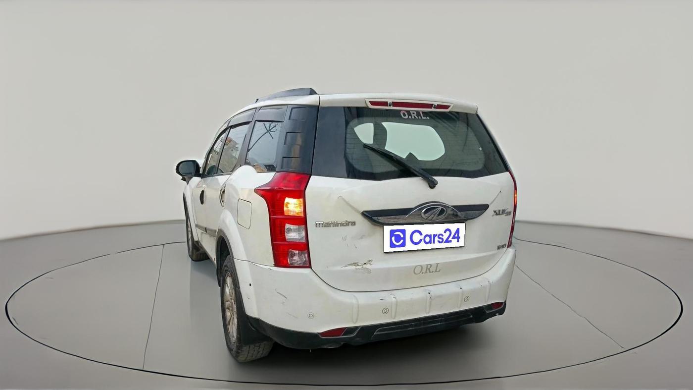 2017 Mahindra XUV500 W10, Diesel, Manual, 1,00,932 km, exterior
